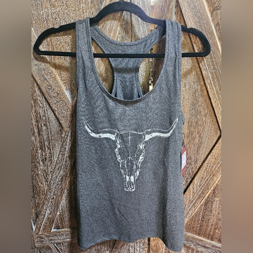 NWT Gray Bull Skull Graphic Tee